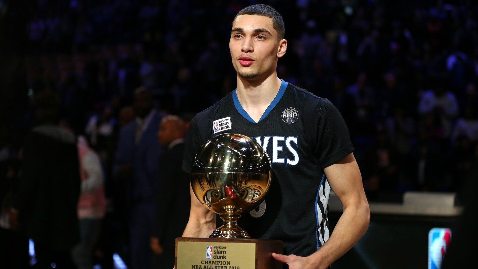 老鹰全面压制骑士，英格拉姆在意甲焦点战接管比赛，跨越运动的统治力启示